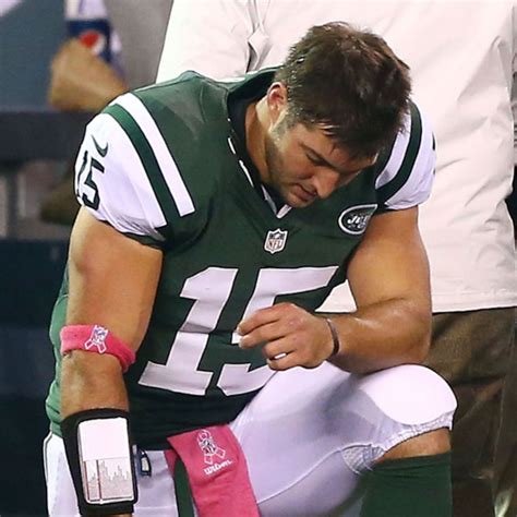 Tim Tebow Trademarks Tebowing - E! Online