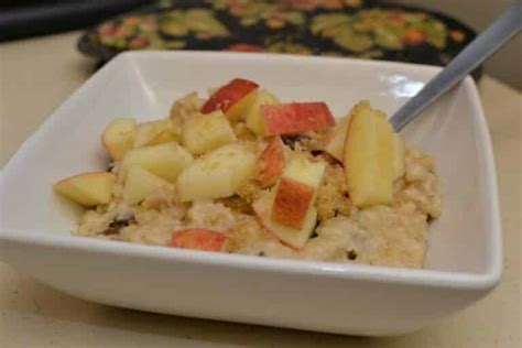 Appetizing McDonald's Oatmeal Copycat Recipe - TheFoodXP