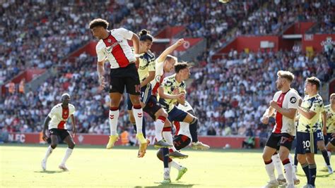 Southampton recover to secure 2-2 draw against Leeds - CNA