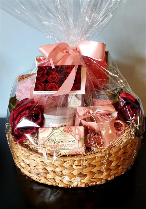 Luxury Gift Basket for Her in West Palm Beach, FL | Belden's Florist