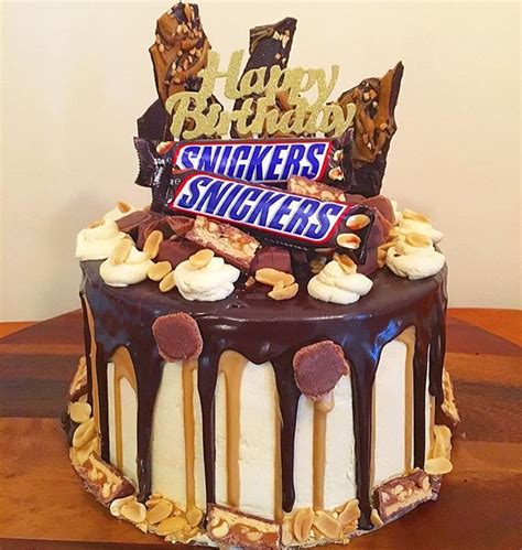 Snickers Cake #chocolatelovers #snickers #dripcake #caramel #peanuts #chocolate #ganache # ...