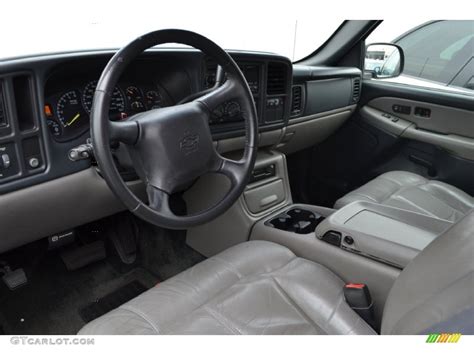 2001 Chevrolet Suburban 2500 LT interior Photo #66001461 | GTCarLot.com