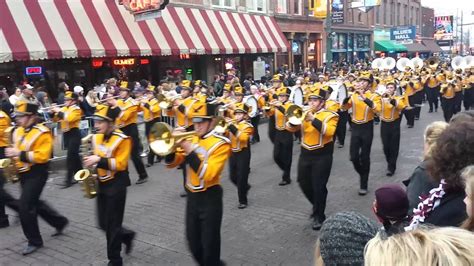 WSR Waverly Shell Rock High School Marching Band - YouTube