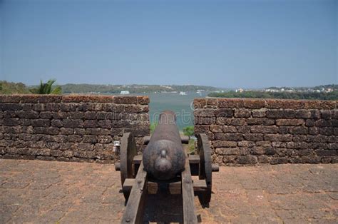 Fort Reis Magos in Goa stock image. Image of water, wall - 39986275