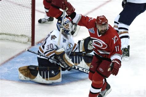 Photo: NHL EDMONTON OILERS VS CAROLINA HURRICANES - RDP2006061910 - UPI.com