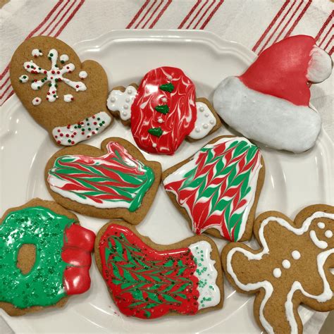 Family Favorite: Gingerbread Cookies | Easy Christmas Cookies