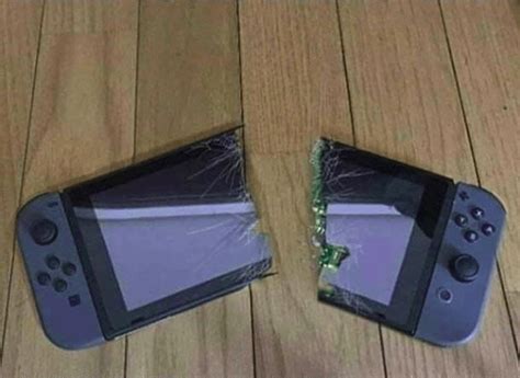 Broken Nintendo Switch : r/brokenstuff