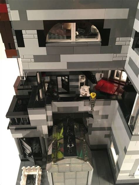 You Can Help Make This ADDAMS FAMILY Mansion LEGO Set A Reality | Nerdist | Mansions, Lego sets ...