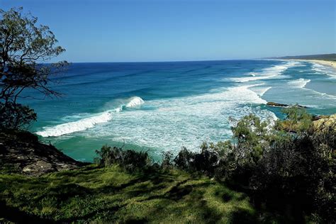 Brisbane Beaches | Top Surfing Spots, Swimming Areas & Secluded Sands