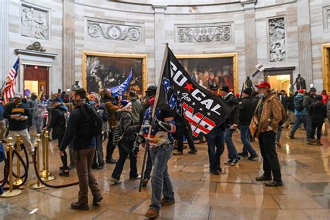 23 photos from the Washington DC riots that show the surreal, violent ...