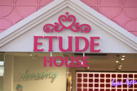 Etude House - Traveling Pari