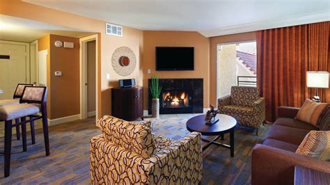 One-Bedroom Deluxe at Desert Club Resort, Las Vegas, Nevada ...