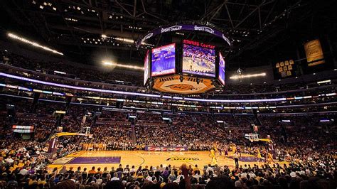 Laurence Richards Berita: Lakers Basketball Stadium