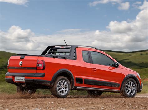 2014 Volkswagen Saveiro Cross Is a Funky Brazilian Pickup [Video] - autoevolution