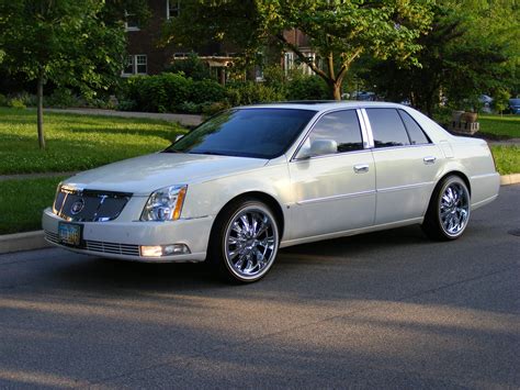 2007 Cadillac DTS - Information and photos - MOMENTcar