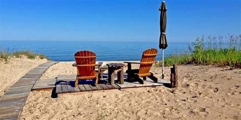 Michigan beachfront resorts