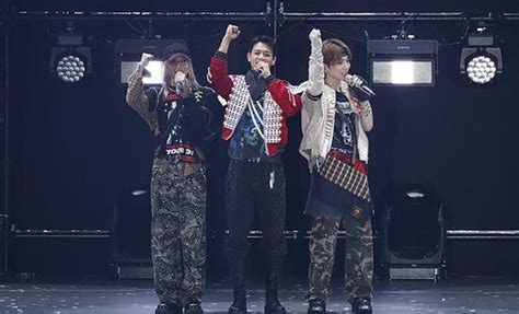 SHINee Successfully Kicks Off Japanese Tour "SHINee World VI Perfect ...