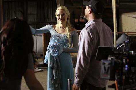 Once Upon a Time behind the scenes photos of Georgina Haig as Elsa ...