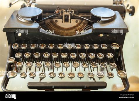 Old 1930s Royal Portable typewriter in black Stock Photo - Alamy