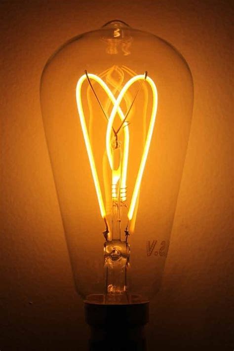 5W Filament LED Cross Loop ST64 Teardrop 2200K Bulb Dimmable | Fat Shack Vintage