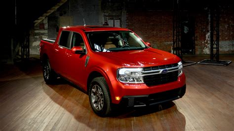 2022 Ford Maverick small pickup debuts with a hybrid, under $20K price