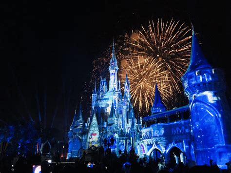 Best Place to Watch Fireworks at Disney World (2024)