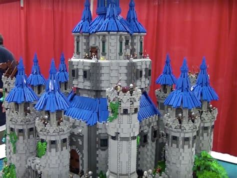 Zelda Fan Builds Amazing LEGO Hyrule Castle | Nintendo Life