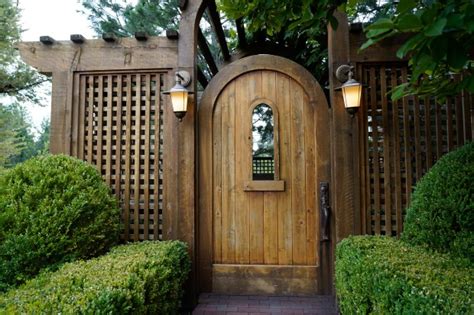 Pros and cons of different garden gate styles