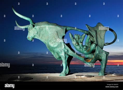 Pasiphae minotaur hi-res stock photography and images - Alamy