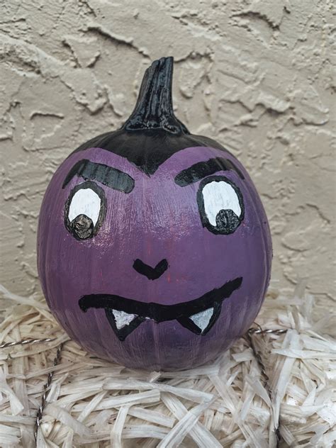 Vampire pumpkin idea | Pumpkin patch pictures, Vampire pumpkin, Pumpkin ...