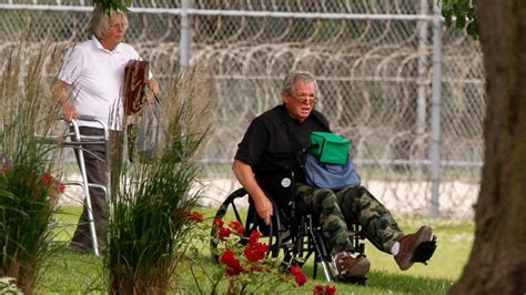 Former Speaker of the House Dennis Hastert Reports to Prison in ...