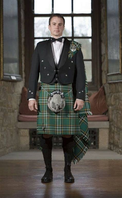 Formal kilt attire, featuring the national tartan of Ireland. | Irish kilt, Irish tartan, Kilt