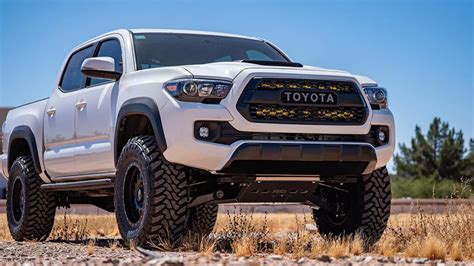 2018 White Toyota Tacoma