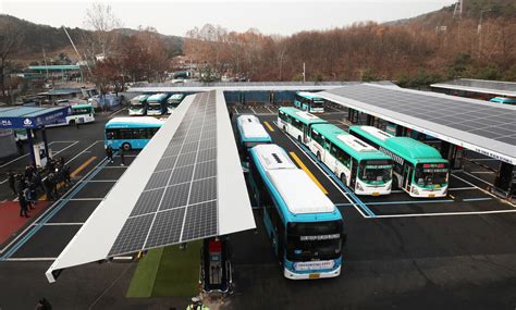 [Photo] Suwon builds S. Korea’s largest electric bus charging station