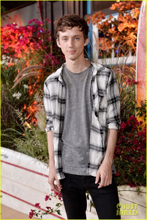 Photo: troye sivan fifth harmony teen vogue young hollywood party 02 ...