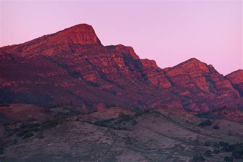 St. Mary’s Peak, Wilpena Pound, Flinders Ranges National Park :: Places - Yegor Korzh :: Travel ...