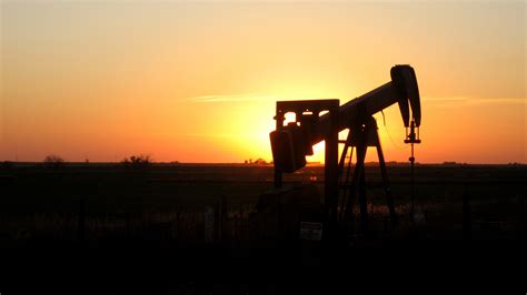 Oklahoma Sunset Oil Rig Free Stock Photo - Public Domain Pictures