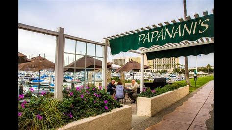 7 waterfront restaurants to try on Harbor Island for savory eats ...