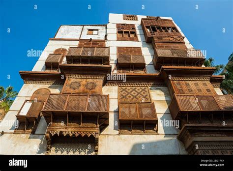 Traditional houses in the old town of Jeddah, Saudi Arabia Stock Photo ...