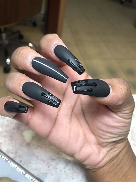 Matte black 🤤 | Black matte acrylic nails, Matte acrylic nails, Black acrylic nails