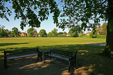 Trfihi Parks | Parks | Harefield Village Green