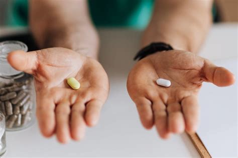 SSRI vs SNRI: Understanding How Antidepressants Work - Talkspace