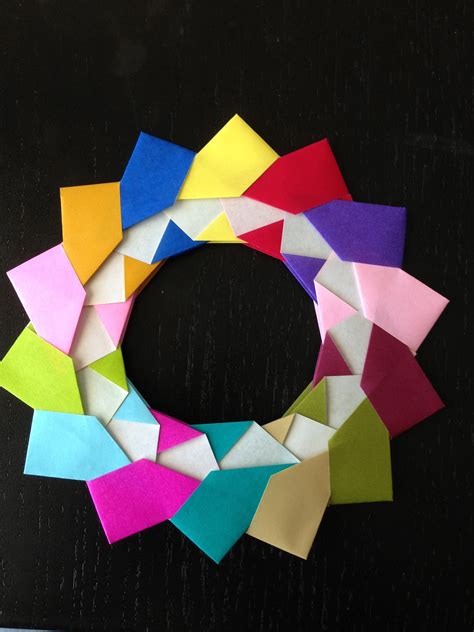 Origami Modular Wreath | Make: