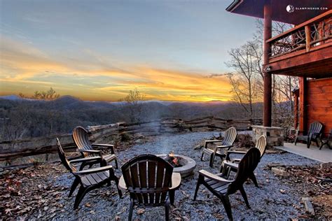 Luxury Cabin near Lake Burton, Georgia