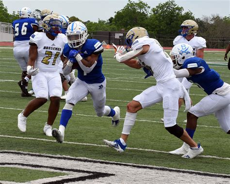 The Blinn College football team... - Blinn College Athletics