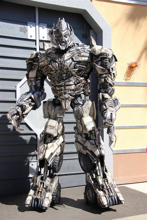 Transformers at Universal Studios Hollywood Editorial Photo - Image of ...