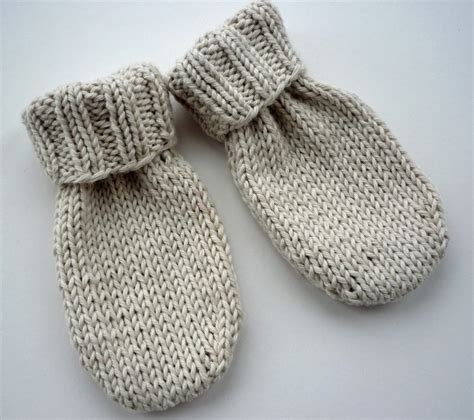 Mack and Mabel: Baby Mittens Knitting Pattern