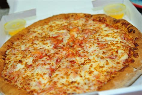 Food Health Reviews: Papa John's Pizza now in Manila