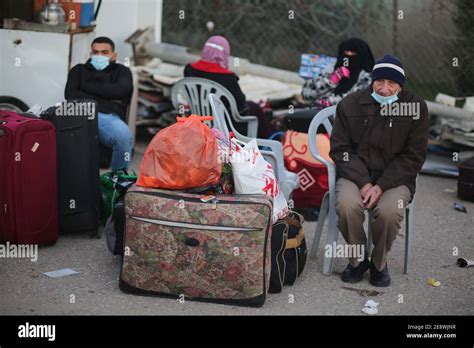 Rafah, The Gaza Strip, Palestine. 1st Feb, 2021. Palestinian wait to ...