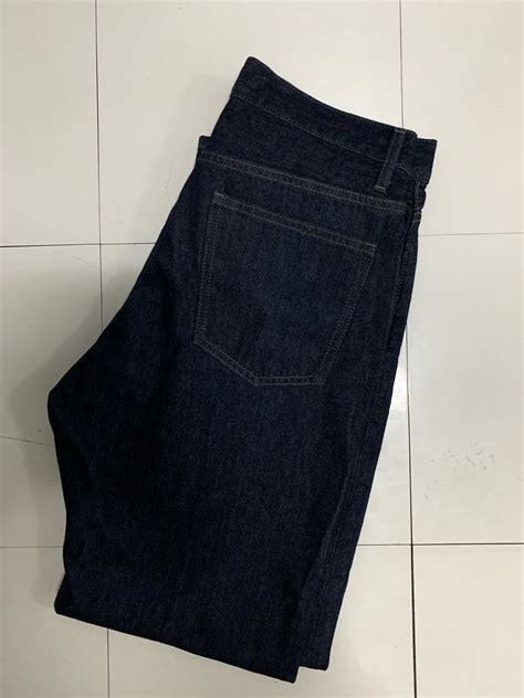 NEW Uniqlo Regular Fit Jeans, Men's Fashion, Bottoms, Jeans on Carousell